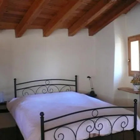 Cal Tomas Apartment